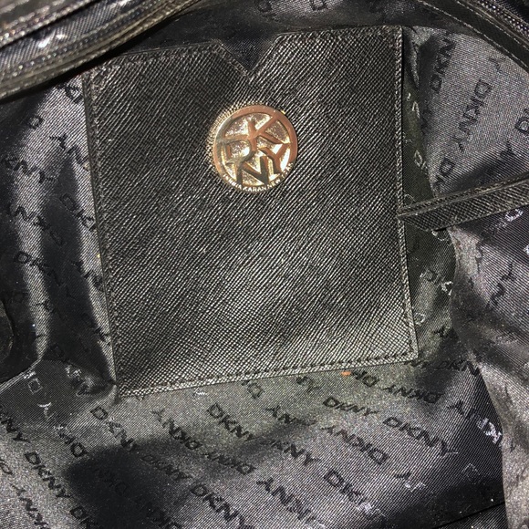 Handbag - Picture 6 of 8